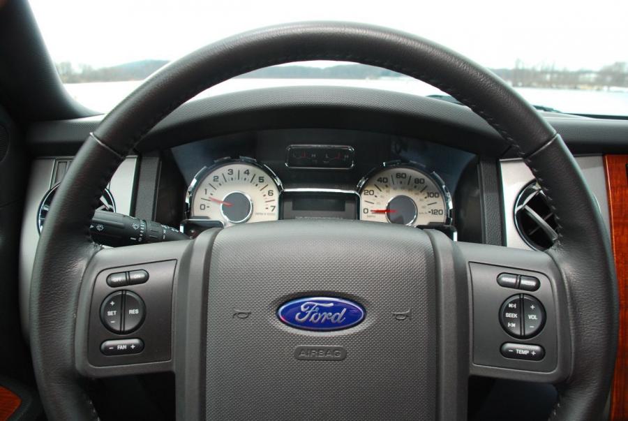  Ford Expedition EL 2007 года  (фото 23 из 67)